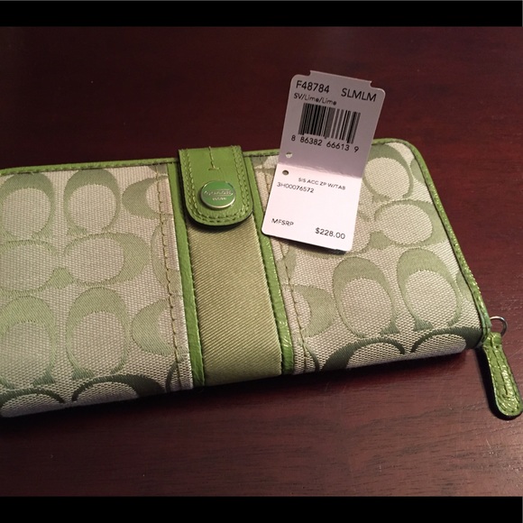 coach lime wallet